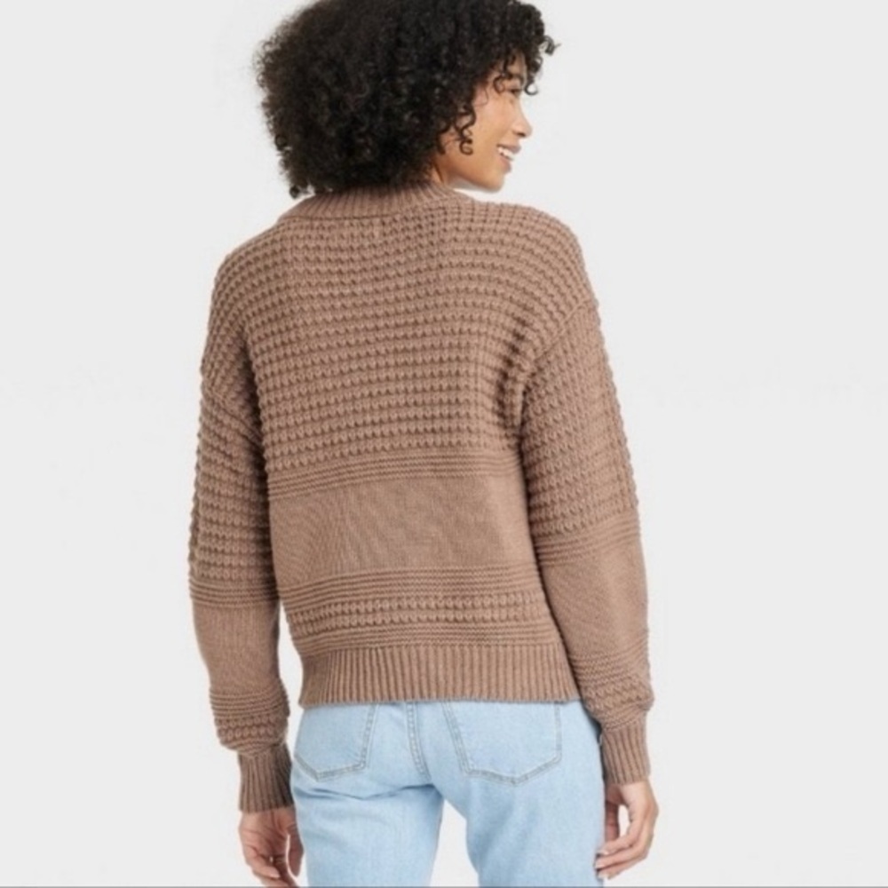 Universal Thread Textured Knit Pullover Crewneck Sweater Women’s XS Taupe Cozy - Picture 2 of 8